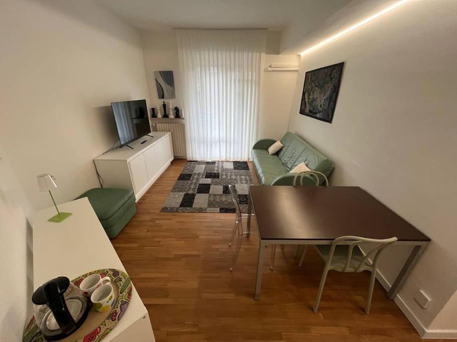 Appartamento Spazioso In Centro Piacenza Exteriör bild