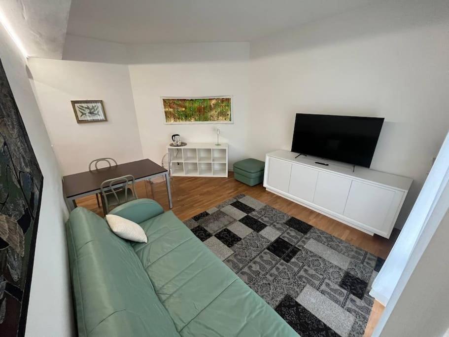 Appartamento Spazioso In Centro Piacenza Exteriör bild